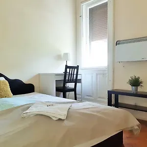 Wesselenyi Near Gozsdu Udvar Budapešť